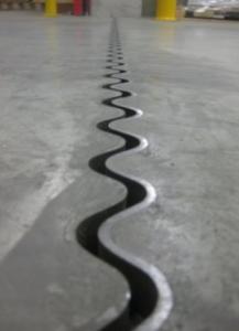 COSMARUL PARDOSELILOR DIN BETON.REPARATIA ROSTURILOR