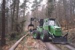 Tractoare articulate forestiere - Tractor articulat forestier cu troliu CU MACARA CLESTE NF 140