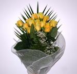 Buchet de 15 trandafiri galbeni