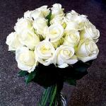 Buchet mireasa de 23 de trandafiri albi